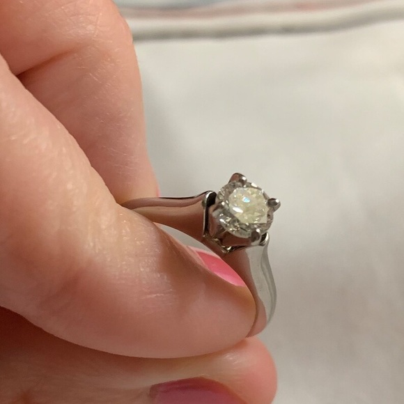 Modern Platinum Engagement Ring, Certified .60, F Color 💎 - Picture 2 of 4